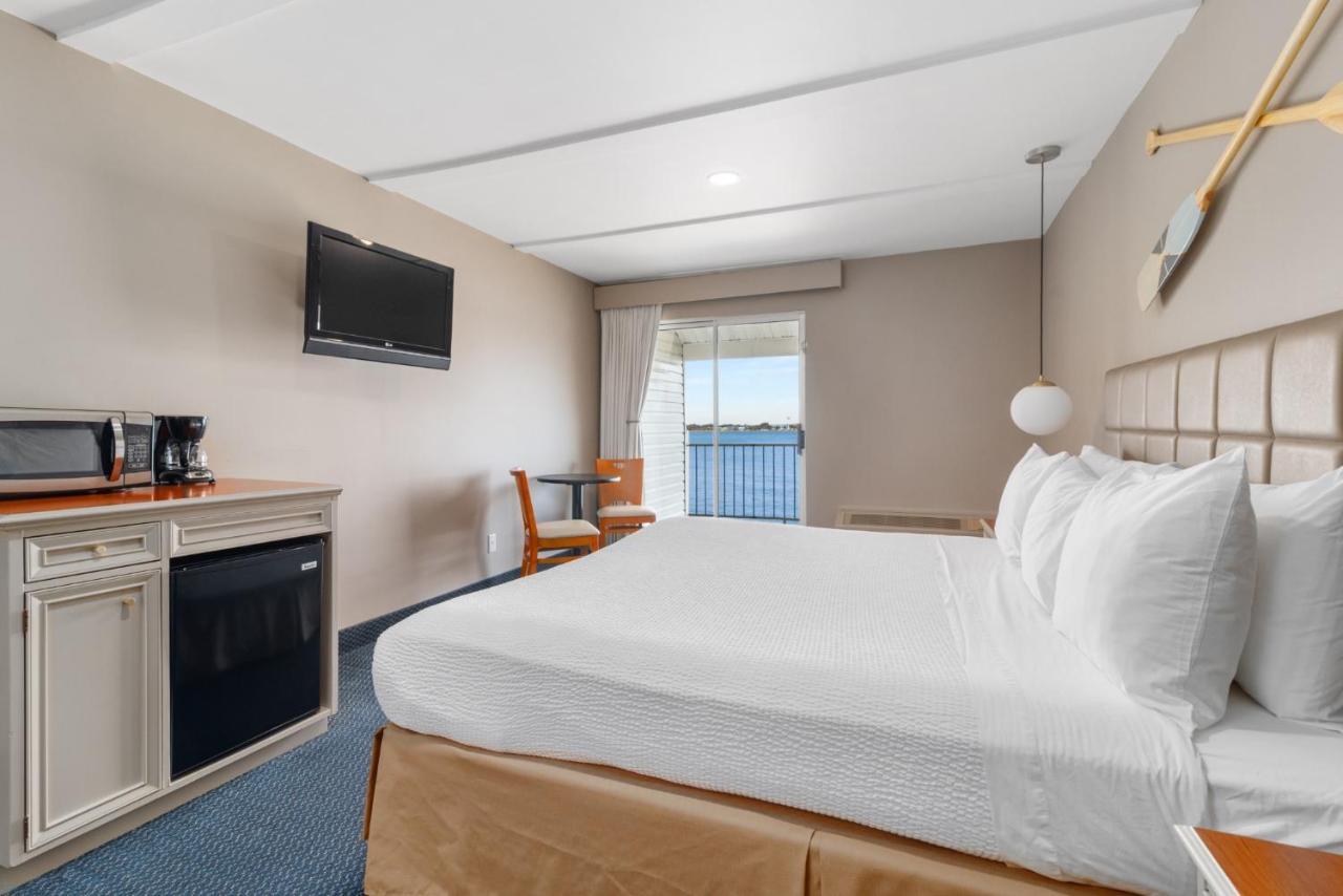 Clearwater Lakeshore Motel Mackinaw City Extérieur photo