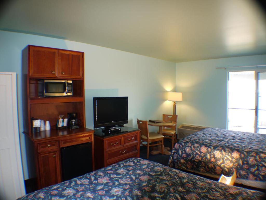 Clearwater Lakeshore Motel Mackinaw City Chambre photo